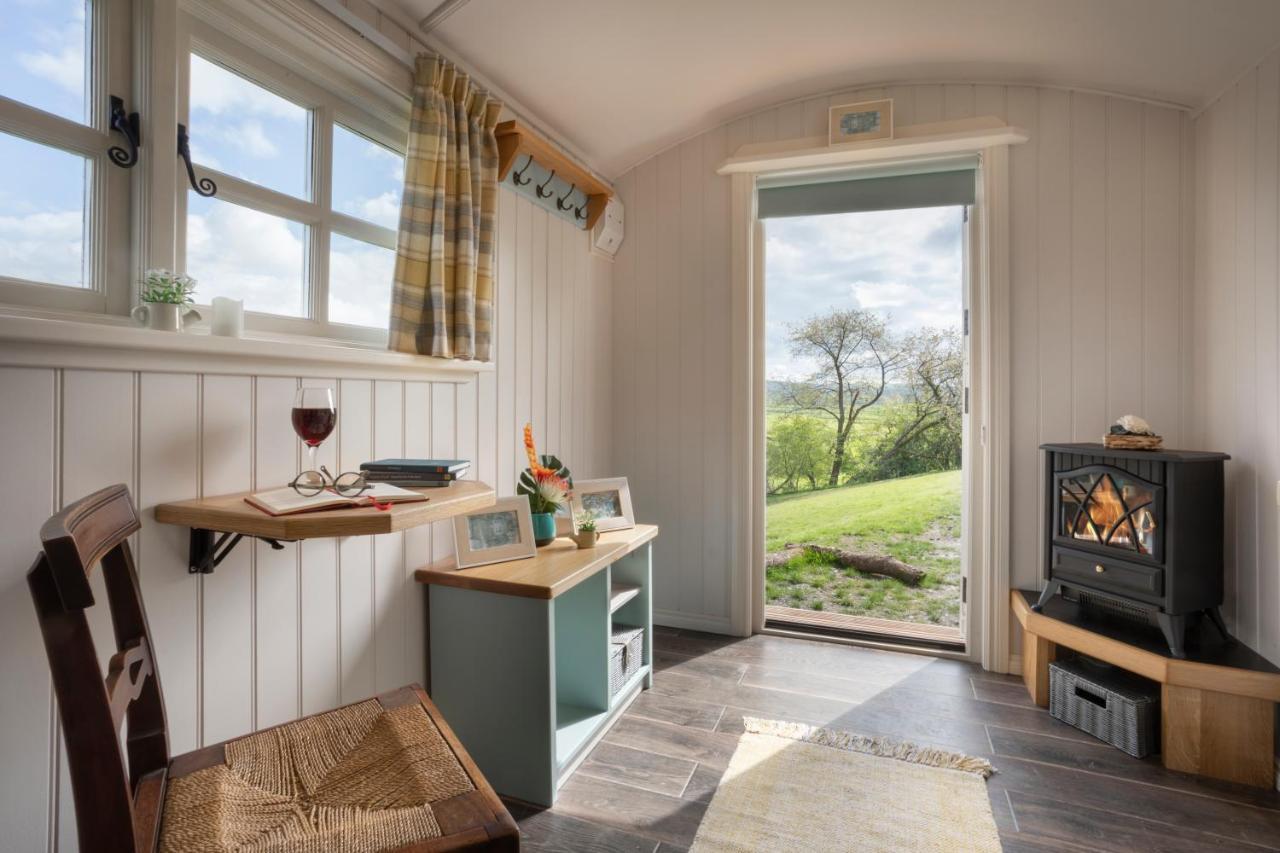 The Heron Shepherds Hut At Lyth Valley Brigsteer Dış mekan fotoğraf