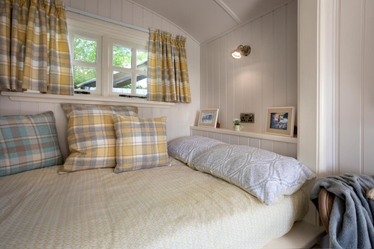 The Heron Shepherds Hut At Lyth Valley Brigsteer Dış mekan fotoğraf