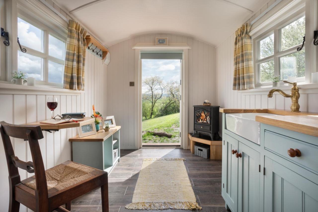 The Heron Shepherds Hut At Lyth Valley Brigsteer Dış mekan fotoğraf